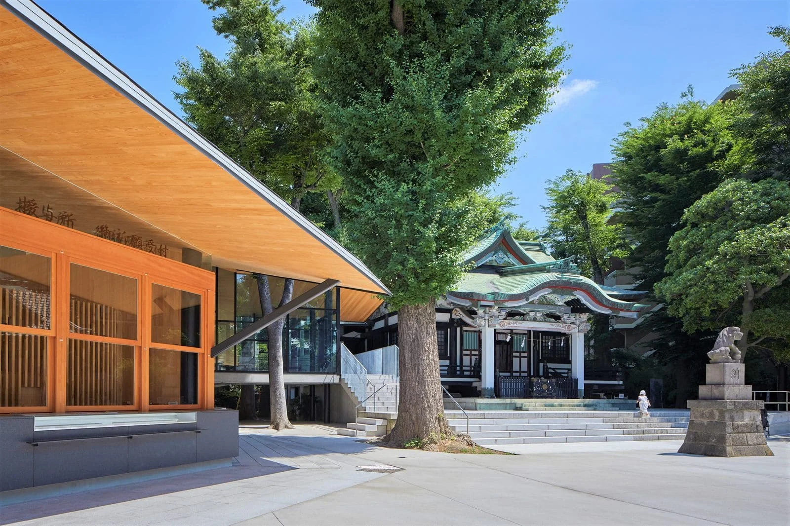 亀有香取神社 境内